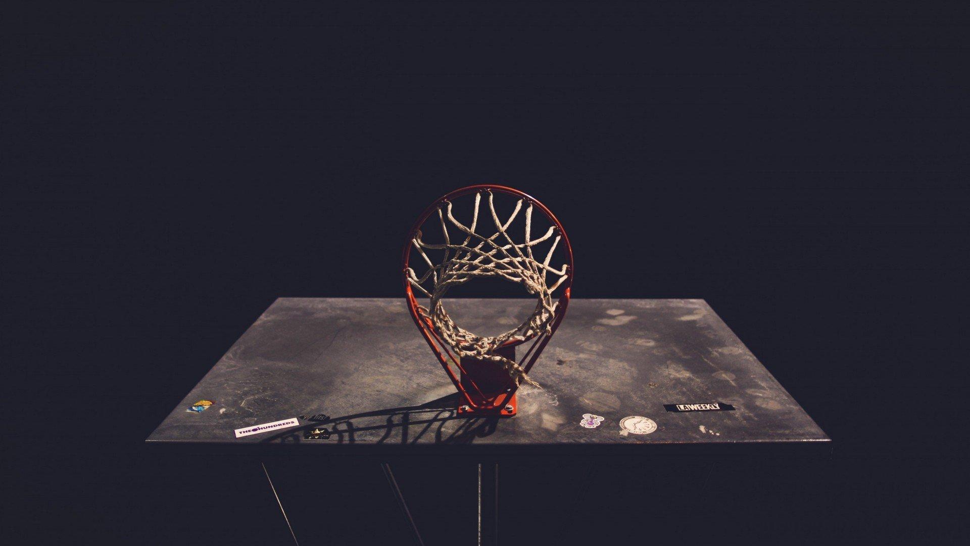 交易市场暗流涌动，多支争冠球队觊觎奇才侧翼老将，买断成关键转折点