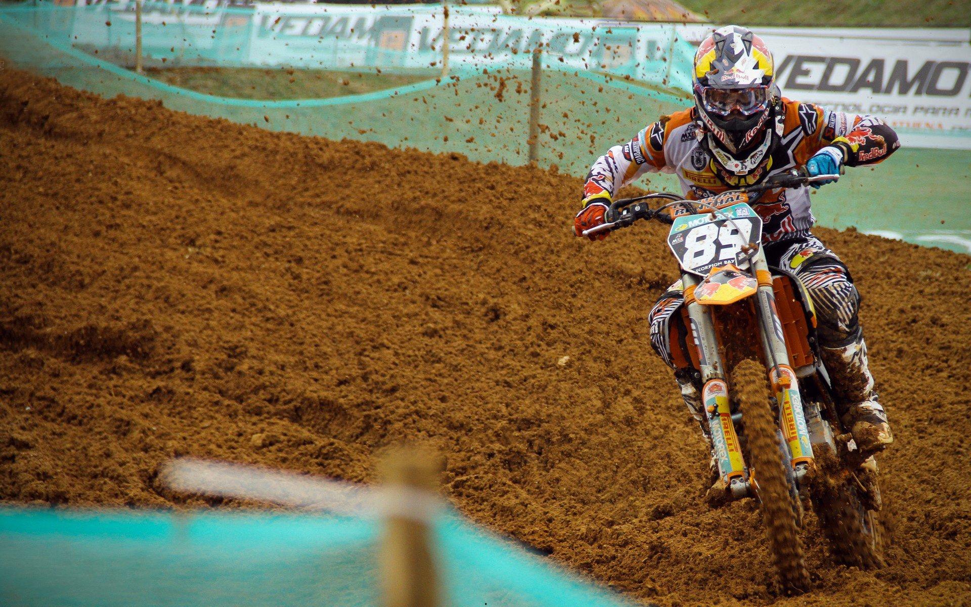 切尔西前锋穆德里克超市即兴热舞致敬迈克尔·杰克逊，球迷惊呼梦